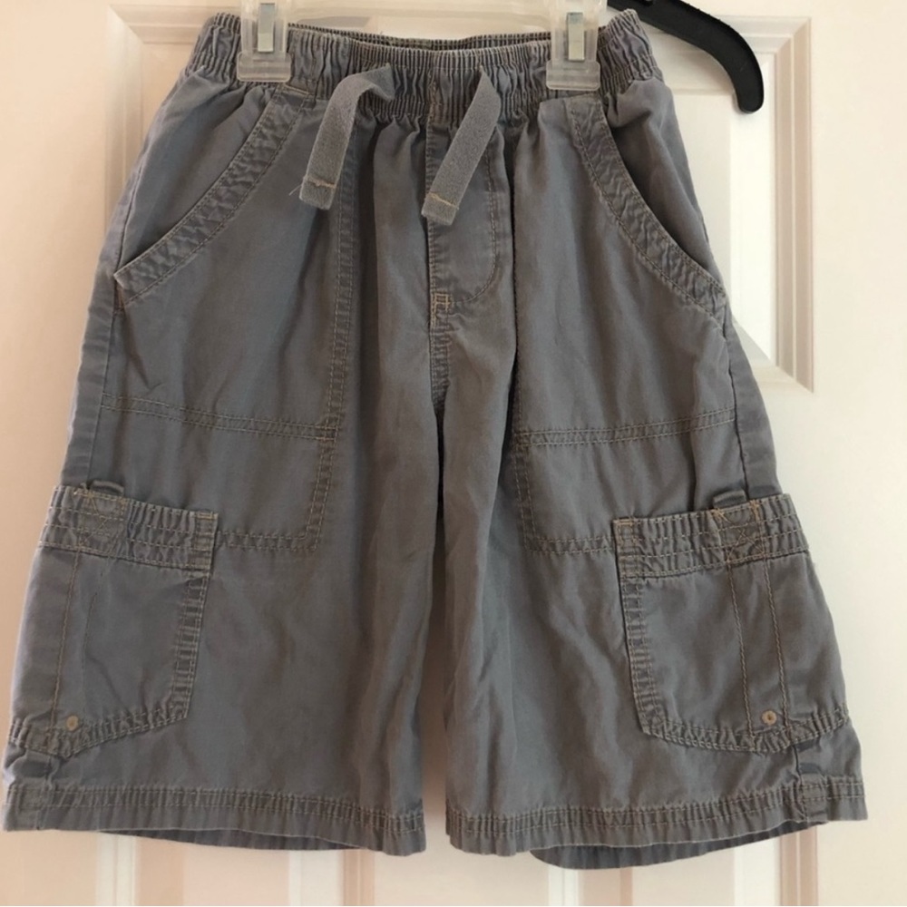 OshKosh B’Gosh Boys 7X Grey Cargo Shorts EUC
